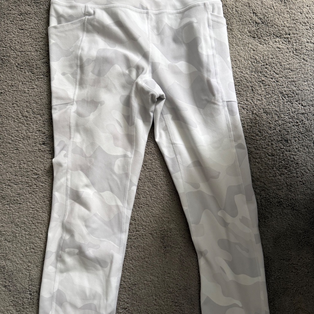White camo leggings
